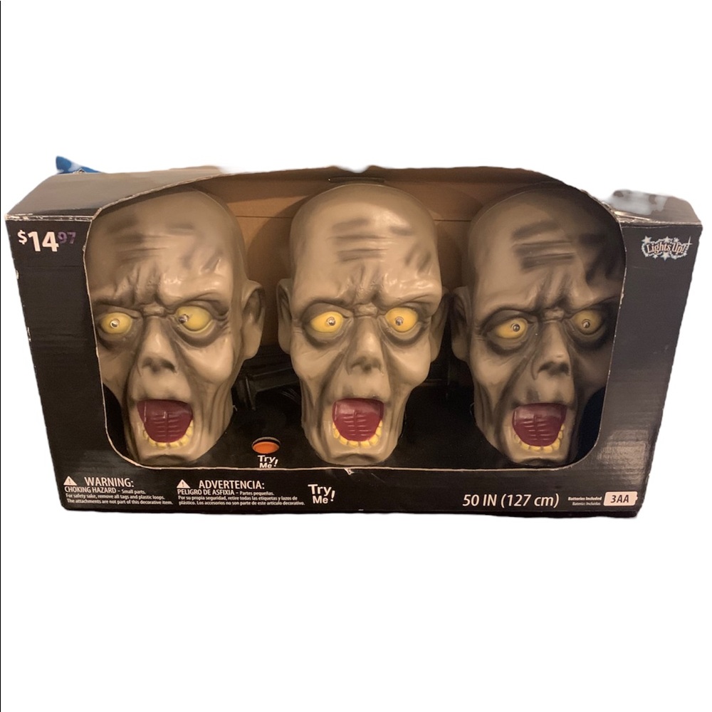 3 Lawn Skull Stakes With Light Up Eyes